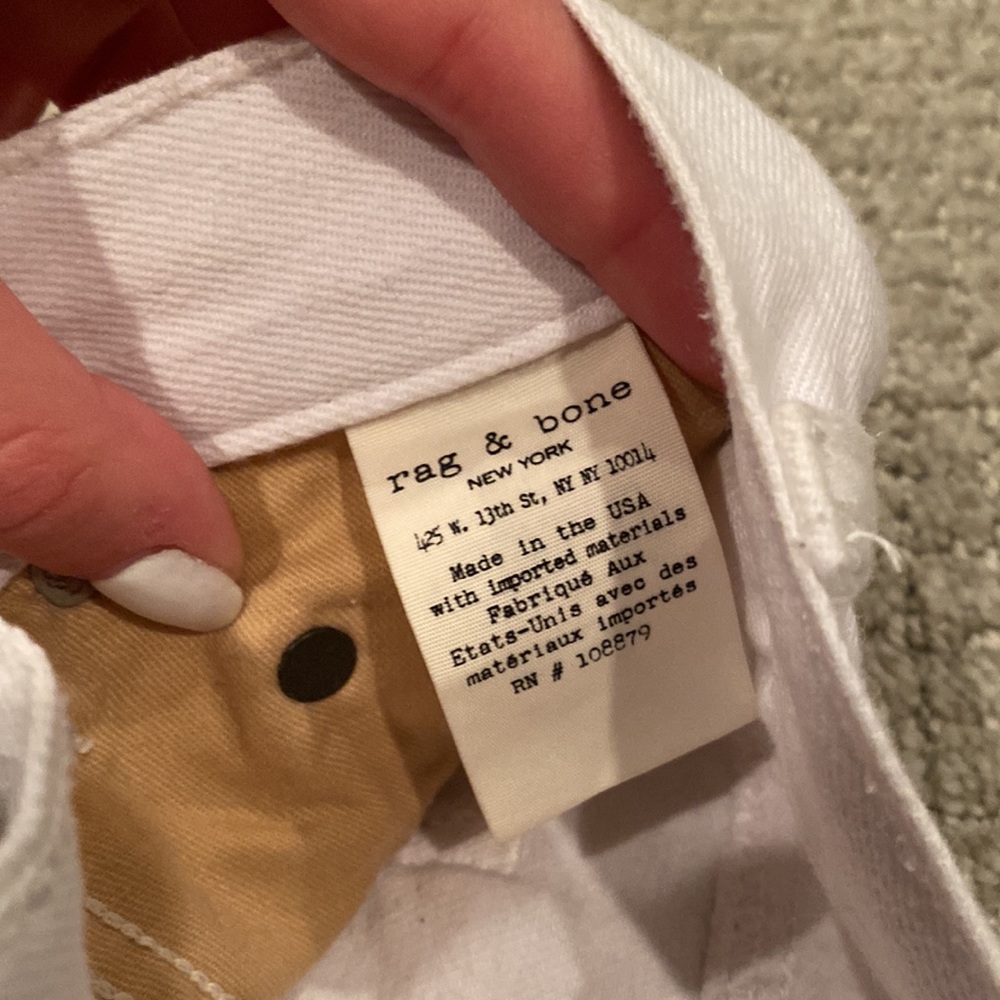 LOW RISE WHITW RAG AND BONE JEAN SHORTS - Picture 2 of 3